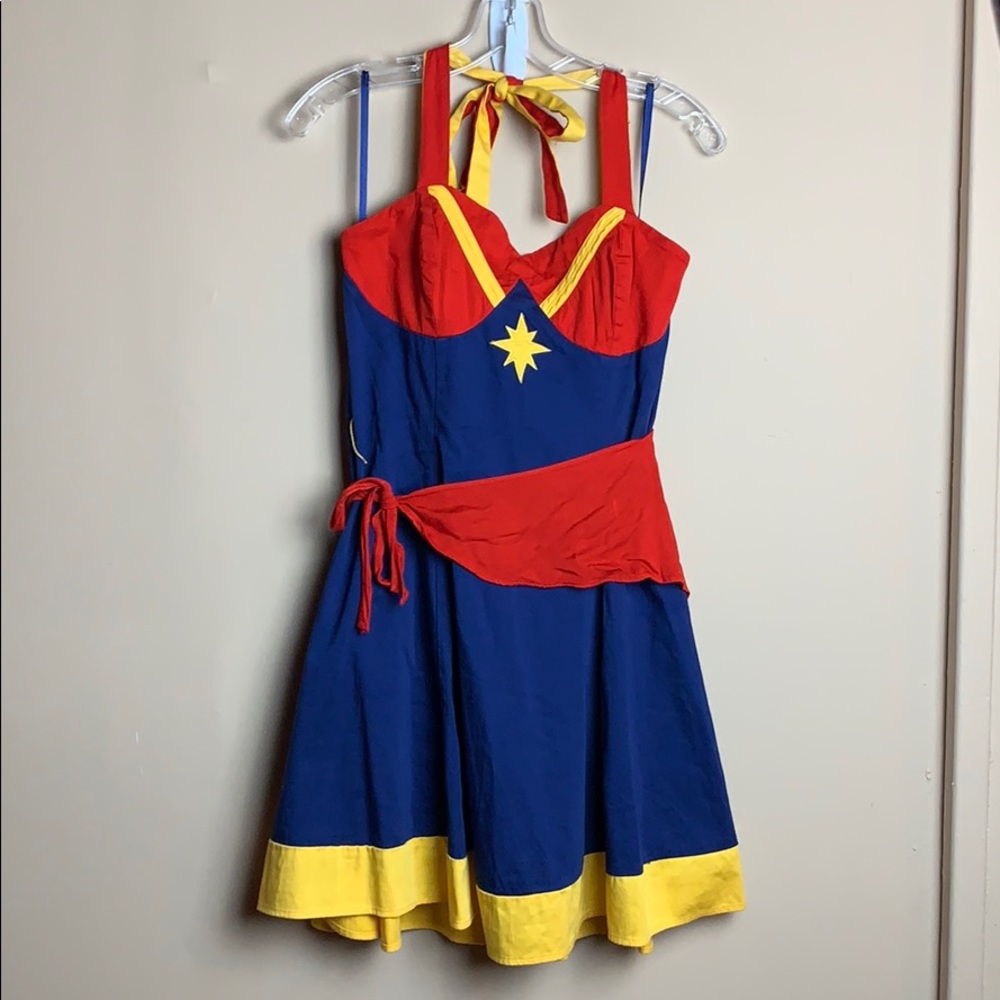 Marvel Her Universe Captain Marvel Dress
